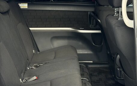 Toyota ISis I, 2011 год, 1 149 777 рублей, 22 фотография