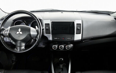 Mitsubishi Outlander III рестайлинг 3, 2012 год, 1 220 000 рублей, 12 фотография