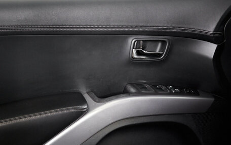 Mitsubishi Outlander III рестайлинг 3, 2012 год, 1 220 000 рублей, 15 фотография