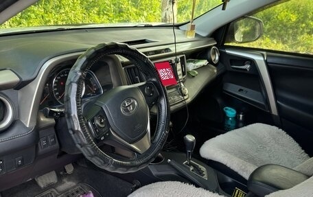 Toyota RAV4, 2015 год, 2 700 000 рублей, 9 фотография
