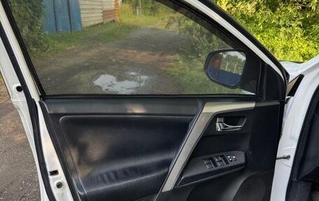 Toyota RAV4, 2015 год, 2 700 000 рублей, 11 фотография