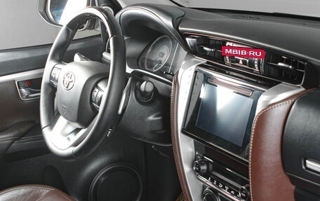 Toyota Fortuner II, 2017 год, 2 999 000 рублей, 10 фотография