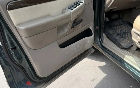 Ford Explorer III, 2002 год, 550 000 рублей, 28 фотография