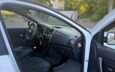 Renault Logan II, 2020 год, 970 000 рублей, 7 фотография