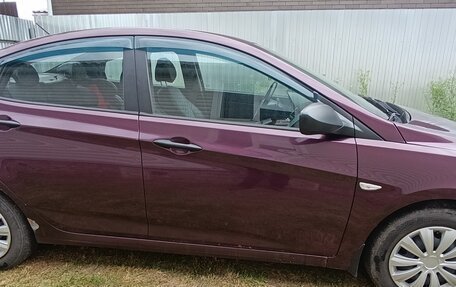 Hyundai Solaris II рестайлинг, 2012 год, 610 000 рублей, 5 фотография