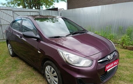Hyundai Solaris II рестайлинг, 2012 год, 610 000 рублей, 2 фотография