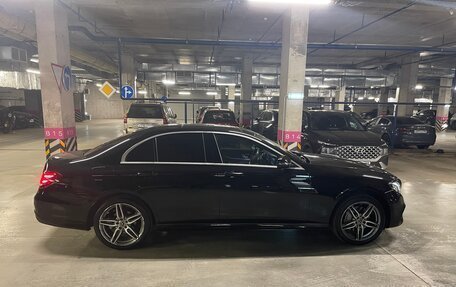 Mercedes-Benz E-Класс, 2018 год, 2 100 000 рублей, 4 фотография