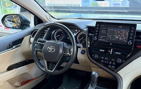 Toyota Camry, 2021 год, 3 200 000 рублей, 17 фотография