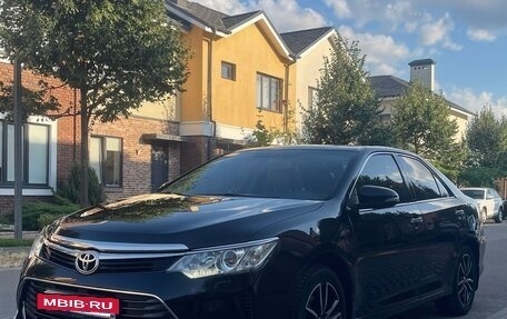Toyota Camry, 2016 год, 1 950 000 рублей, 4 фотография
