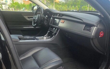 Jaguar XF II, 2016 год, 2 450 000 рублей, 6 фотография