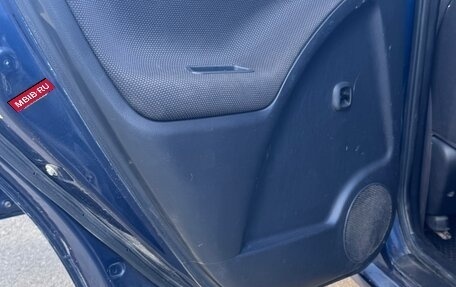 Toyota Matrix, 2003 год, 399 999 рублей, 8 фотография