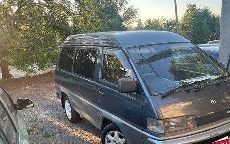 Toyota Town Ace III, 1991 год, 350 000 рублей, 1 фотография