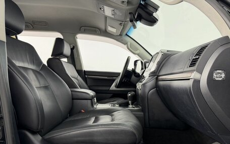 Toyota Land Cruiser 200, 2019 год, 5 700 000 рублей, 25 фотография