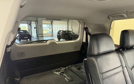 Toyota Land Cruiser 200, 2019 год, 5 700 000 рублей, 19 фотография