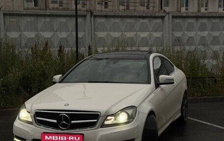 Mercedes-Benz C-Класс, 2013 год, 1 400 000 рублей, 1 фотография