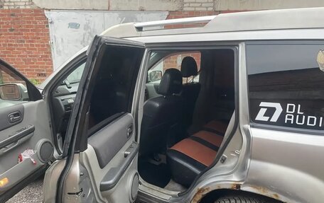 Nissan X-Trail, 2005 год, 650 000 рублей, 5 фотография