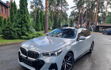 BMW 5 серия, 2023 год, 7 150 000 рублей, 3 фотография