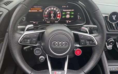 Audi R8, 2019 год, 15 000 000 рублей, 3 фотография