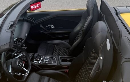 Audi R8, 2019 год, 15 000 000 рублей, 4 фотография