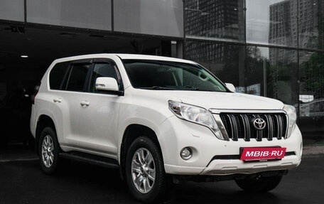 Toyota Land Cruiser Prado 150 рестайлинг 2, 2015 год, 2 800 000 рублей, 3 фотография