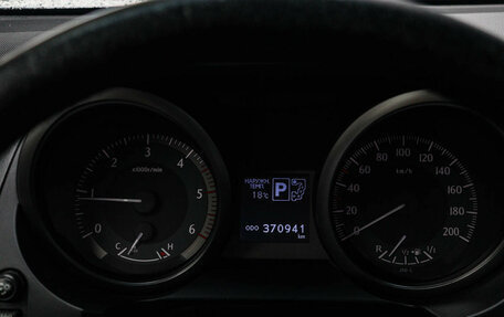 Toyota Land Cruiser Prado 150 рестайлинг 2, 2015 год, 2 800 000 рублей, 26 фотография