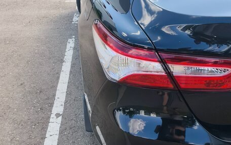 Toyota Camry, 2021 год, 2 400 000 рублей, 6 фотография