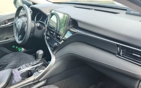 Toyota Camry, 2021 год, 2 400 000 рублей, 8 фотография
