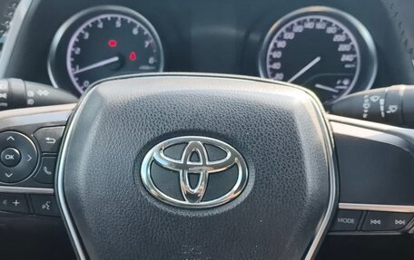 Toyota Camry, 2021 год, 2 400 000 рублей, 9 фотография