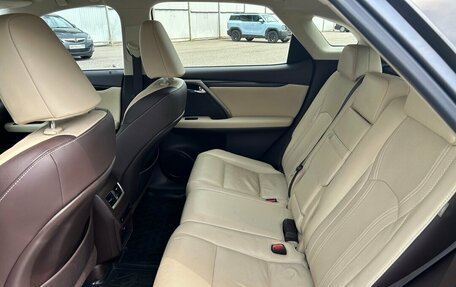 Lexus RX IV рестайлинг, 2019 год, 3 590 000 рублей, 9 фотография