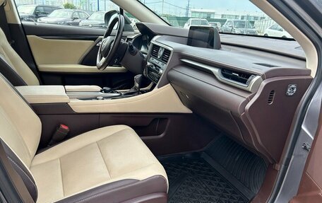 Lexus RX IV рестайлинг, 2019 год, 3 590 000 рублей, 14 фотография