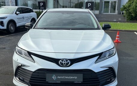 Toyota Camry, 2021 год, 2 098 000 рублей, 3 фотография
