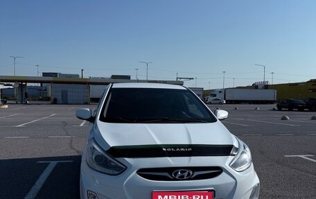 Hyundai Solaris II рестайлинг, 2013 год, 720 000 рублей, 1 фотография