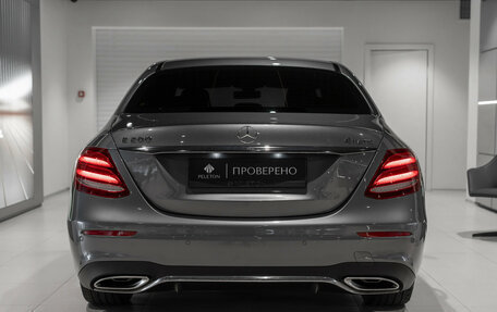 Mercedes-Benz E-Класс, 2019 год, 3 275 000 рублей, 6 фотография