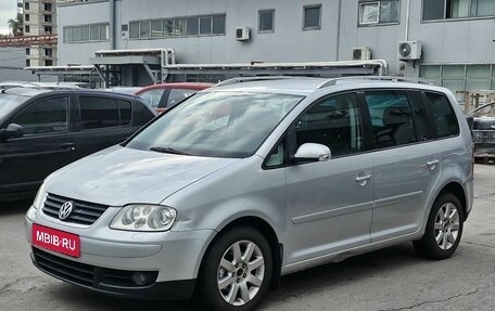 Volkswagen Touran III, 2004 год, 415 000 рублей, 1 фотография