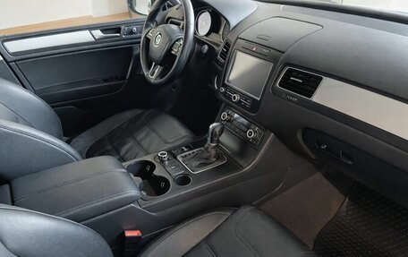 Volkswagen Touareg III, 2012 год, 1 699 000 рублей, 8 фотография