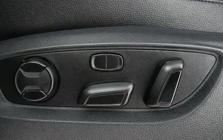 Volkswagen Touareg III, 2012 год, 1 699 000 рублей, 13 фотография