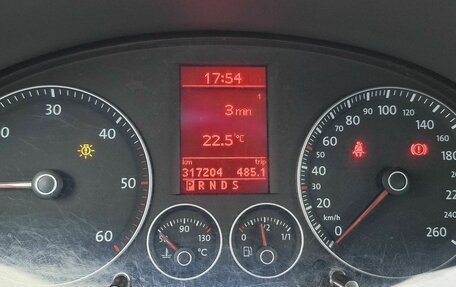 Volkswagen Touran III, 2004 год, 415 000 рублей, 8 фотография
