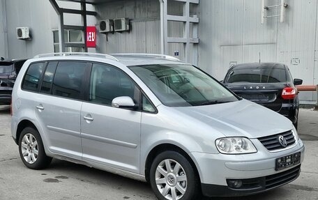Volkswagen Touran III, 2004 год, 415 000 рублей, 2 фотография