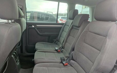 Volkswagen Touran III, 2004 год, 415 000 рублей, 10 фотография