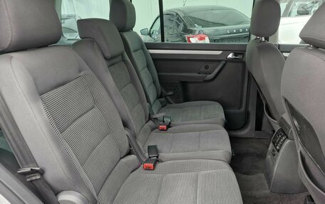 Volkswagen Touran III, 2004 год, 415 000 рублей, 11 фотография