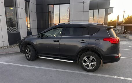 Toyota RAV4, 2015 год, 1 850 000 рублей, 4 фотография