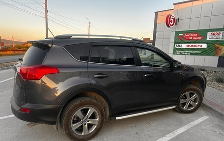 Toyota RAV4, 2015 год, 1 850 000 рублей, 2 фотография