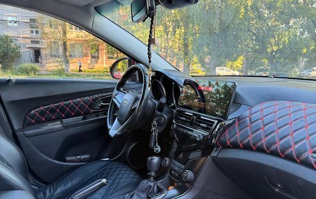 Chevrolet Cruze II, 2011 год, 600 000 рублей, 10 фотография