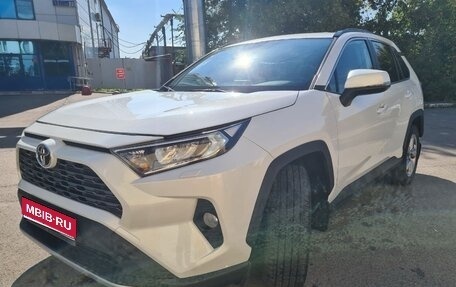Toyota RAV4, 2020 год, 3 290 000 рублей, 1 фотография