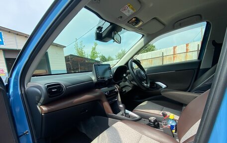 Toyota Yaris Cross, 2022 год, 2 050 000 рублей, 13 фотография