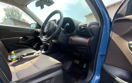 Toyota Yaris Cross, 2022 год, 2 050 000 рублей, 11 фотография