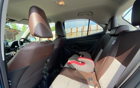 Toyota Yaris Cross, 2022 год, 2 050 000 рублей, 14 фотография