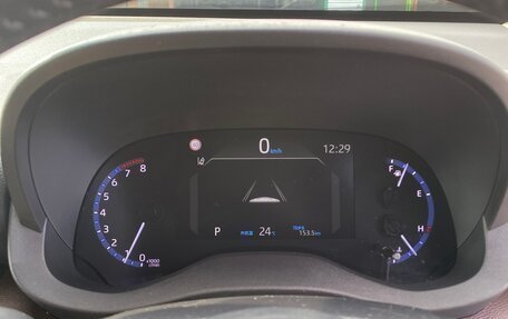 Toyota Yaris Cross, 2022 год, 2 050 000 рублей, 10 фотография