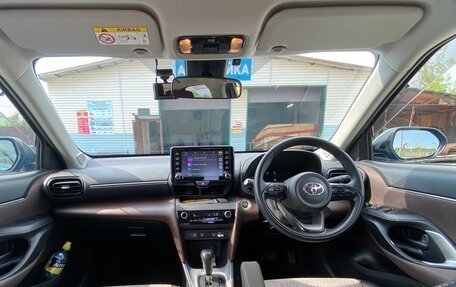 Toyota Yaris Cross, 2022 год, 2 050 000 рублей, 12 фотография