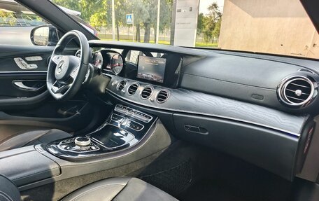 Mercedes-Benz E-Класс, 2017 год, 2 390 000 рублей, 11 фотография